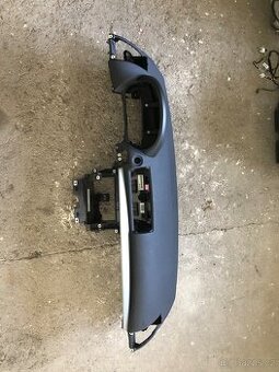 Bmw 1 E87 palubní deska