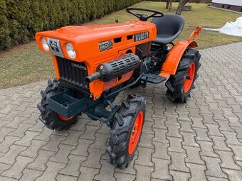 malotraktor Kubota B6001 3válec 4x4