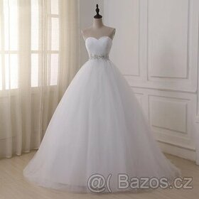 Nové bílé svatební šaty velikosti l-xl