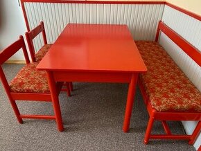 Stůl lavice a 2 židle