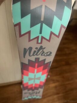Prodám Damsky snowboardový set Nitro Spell 151cm