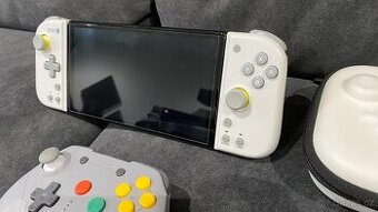 Nintendo Switch OLED, dock, ovladace, pouzdro, hry, SD karta