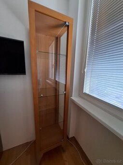 Skleněná vitrína Ikea