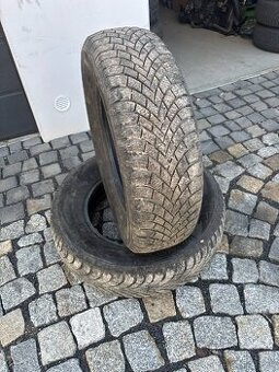Nexen 215/70 R16 Zimní pneumatiky