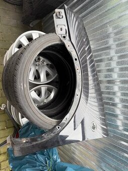Levý přední blatník Opel Corsa C