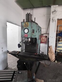 Hydraulický lis 40 t