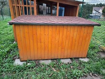 Dřevěná bouda pro psa