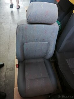 Sedačka řidiče VW T5