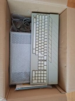 ATARI Mega ST 1 + MEGAFILE 30 s originiálním příslušenstvím