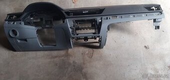 Kupim palubní desku na superb3 a airbagy