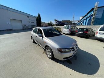 Nissan almera