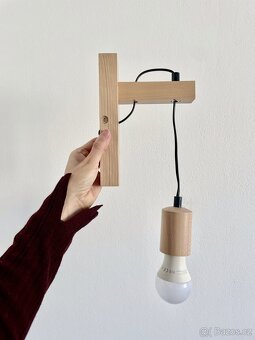Dřevěná nástěnná lampa buk Lamkur Leon + žárovka