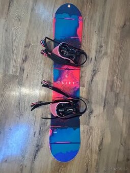 Dívčí snowboardový komplet 130cm
