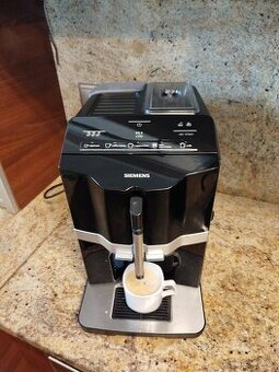 Automatický kávovar SIEMENS EQ 3 S100