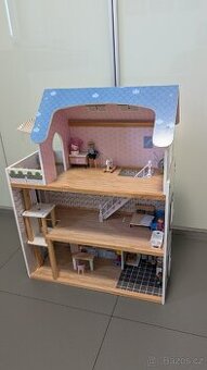 Prodám dětský dřevěný domeček na hraní