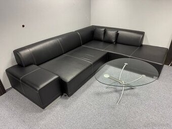 Rozkládací kožená pohovka