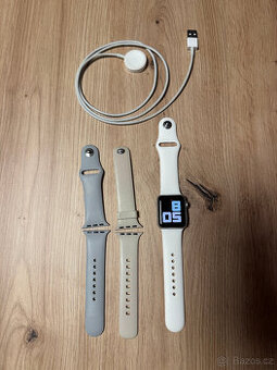 Apple watch series 3 (38 mm) + náhradní řemínky