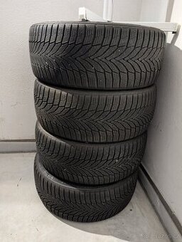 Zimní pneu 215/40 R18 Nexen winguard sport 2
