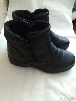 DÁMSKÉ ZIMNÍ KOTNÍKOVÉ BOTY NA ZIP VEL.36