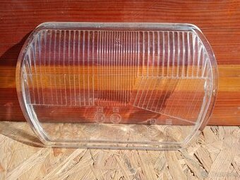 WARTBURG 353 SKLO DO PŘ.SVĚTLOMETU 1KS