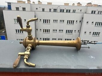 Lukr hlava s pákama výčep