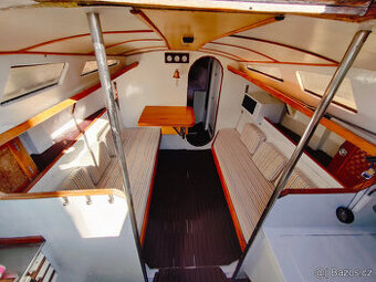 Kajutová plachetnice 9 m.