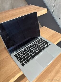 Macbook pro 13 palců