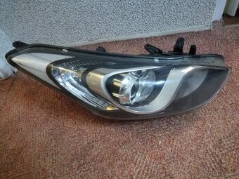 Přední světla Hyundai i30 kombi L+P
