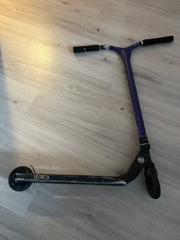 Koloběžka Aztek Hydra