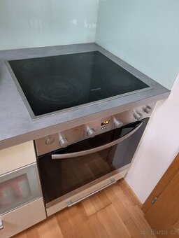 Sporák Miele H4110E s varnou deskou