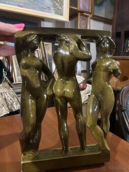 TŘI GRÁCIE  ZDENĚK FARNÍK Keramická plastika, 351