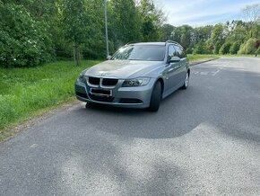 BMW E91 320i