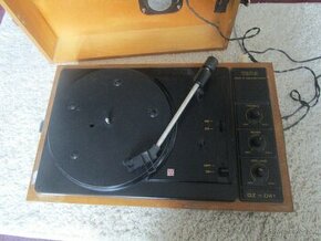 starý gramofon-funkční