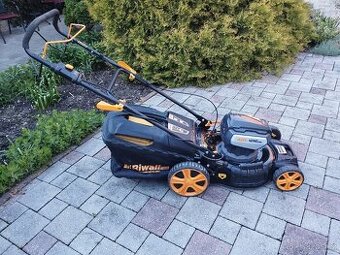 Aku sekačka Riwall PRO RALM 4640Spi s pojezdem bez aku