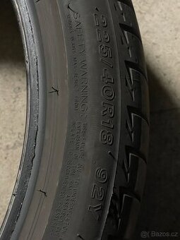 225/40R18 Bridgestone