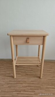 Noční stolek IKEA BJÖRKSNÄS