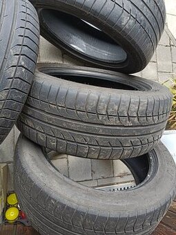 Pneu 255/50/19