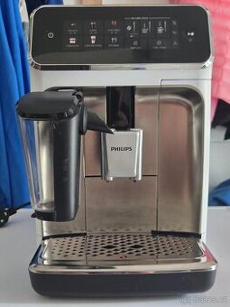 Automatický kávovar Philips Series 3300 LatteGo EP3343/90