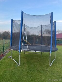 Trampolína