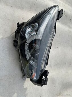 Mazda 2 DD, LED pravý přední světlomet