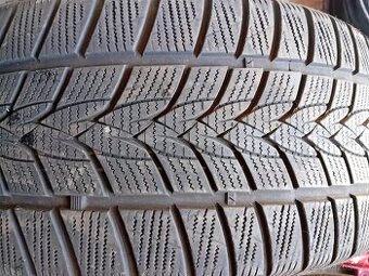 Prodám Sadu pneu 245/45/20 Zimni Top