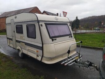 Karavan Hobby 420 DE LUXE