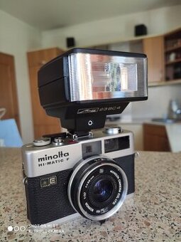 Minolta HI-MATIC F - 1