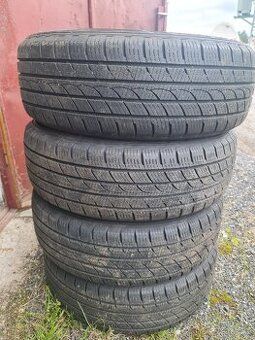 Zimní pneumatiky 235/65/17 - 1