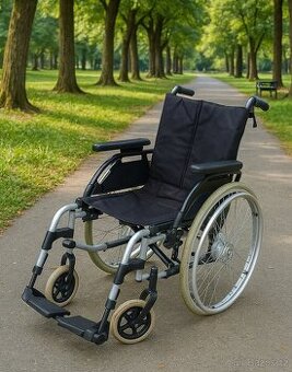 Invalidní vozík bržděný Breezy šířka sedu 47cm t2