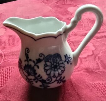 Mlekovka vzor cibulák