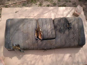 Prodám na Tatra 603 zadní sedátko, vrch.