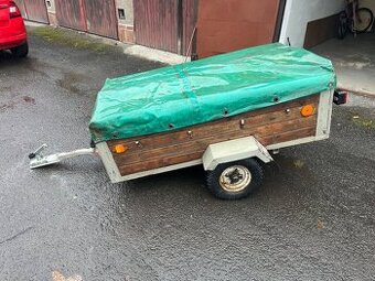 Přívěsný vozík