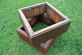 Včely + nástavky +  rámky na míru 3715 a 3730