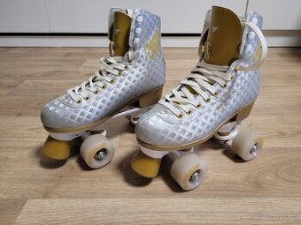 Quad kolečkové brusle NILS Extreme Vel.36